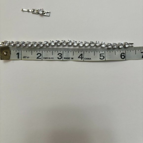 SALE!!! Stunning 30 ct Heart Cut Tennis Bracelet - Picture 15 of 16
